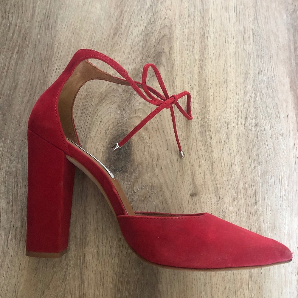 Red Steve Madden heel